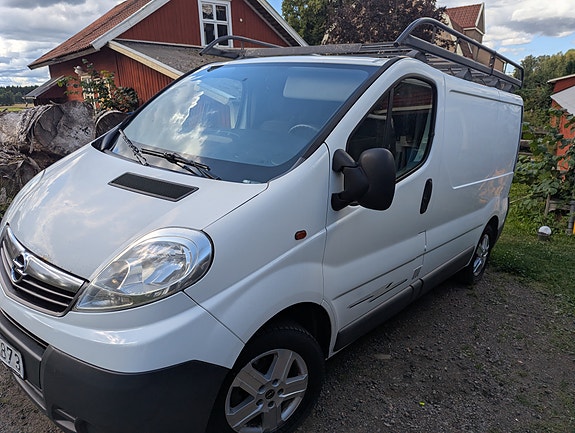 Opel Vivaro 7 of 8