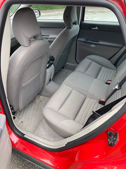 Volvo V50 5 of 5