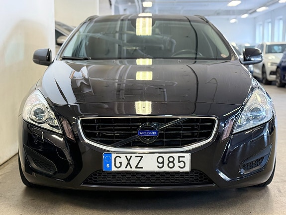 Volvo V60 4 of 14