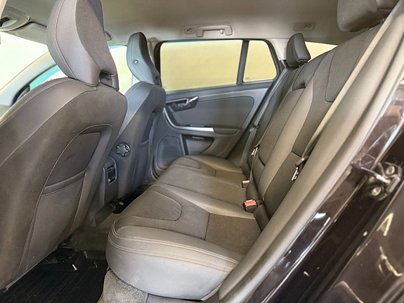 Volvo V60 13 of 14