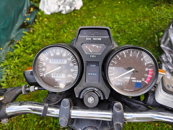 Suzuki GSX400F 5 of 6