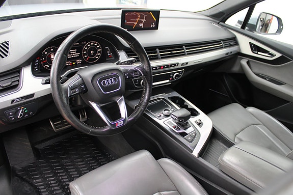 Audi Q7 15 of 26