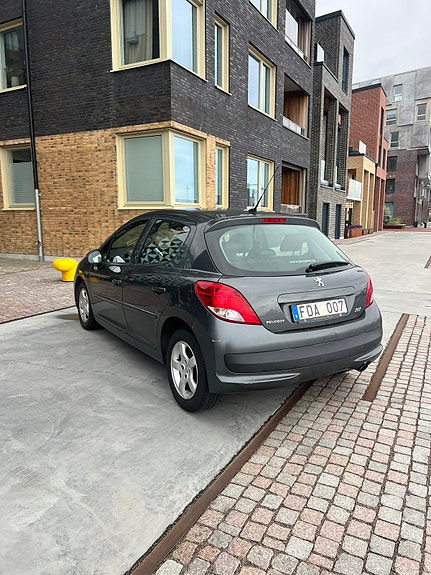 Peugeot 207 3 of 6