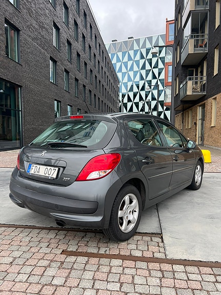 Peugeot 207 4 of 6