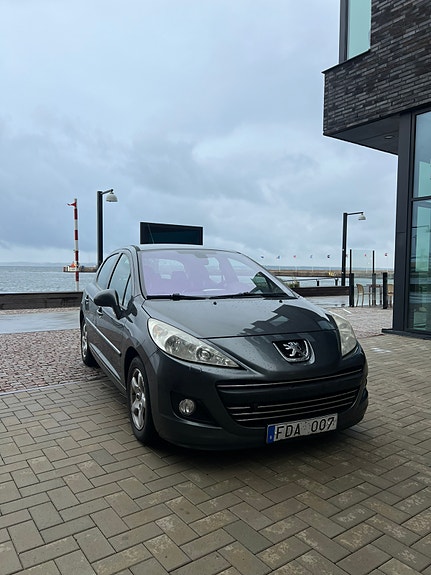 Peugeot 207 2 of 6