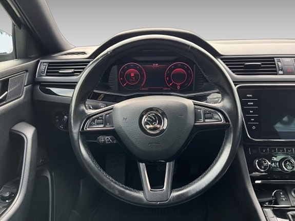Skoda Superb 14 of 20