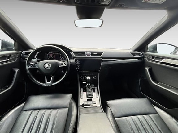 Skoda Superb 13 of 20