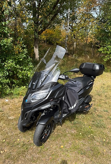 Piaggio MP3 530 HPE 2 of 7
