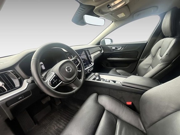 Volvo V60 Cross Country 10 of 20