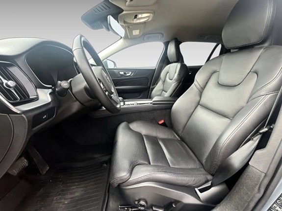 Volvo V60 Cross Country 9 of 20
