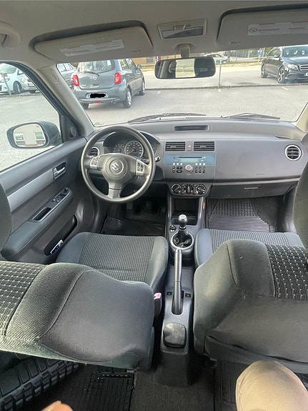 Suzuki Swift 5 of 10