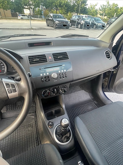 Suzuki Swift 8 of 10