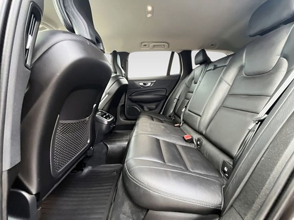 Volvo V60 Cross Country 11 of 20