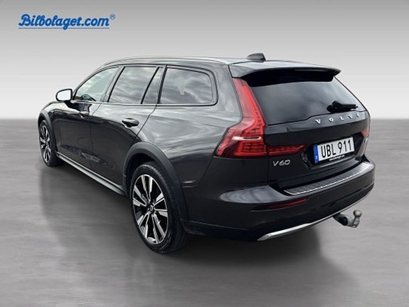 Volvo V60 Cross Country 7 of 20