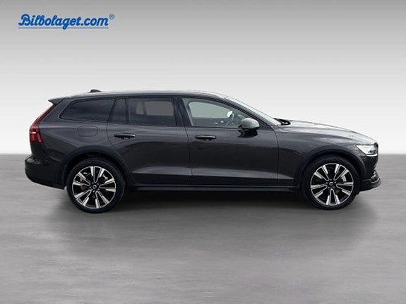 Volvo V60 Cross Country 4 of 20