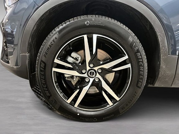 Volvo XC40 8 of 20