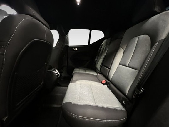 Volvo XC40 11 of 20