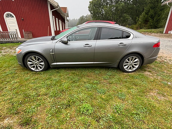 Jaguar XF 4 of 8