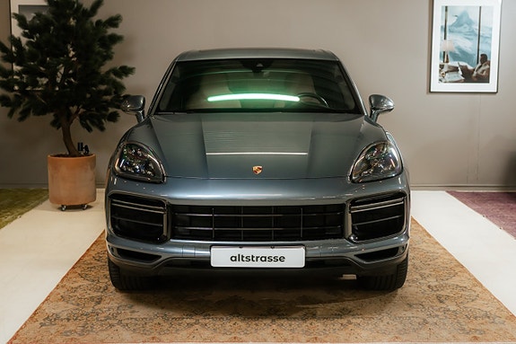 Porsche Cayenne Turbo 4 of 30