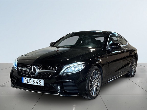 Mercedes-Benz C300 16 of 23