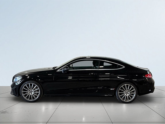Mercedes-Benz C300 4 of 23