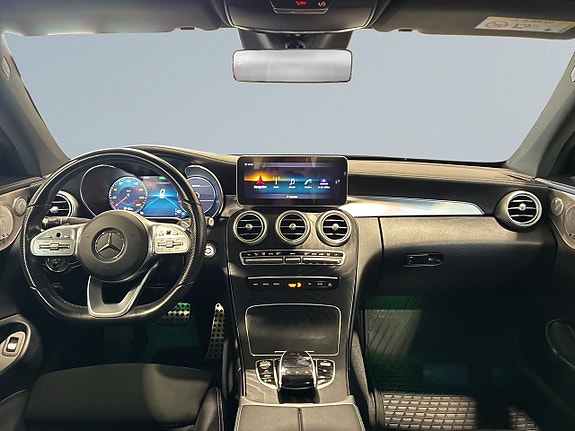 Mercedes-Benz C300 8 of 23