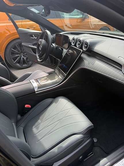 Mercedes-Benz C43 2 of 10