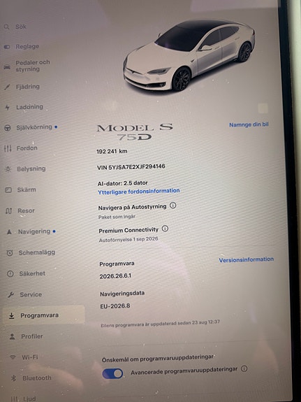 Tesla Model S 14 of 19