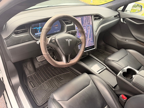 Tesla Model S 9 of 19