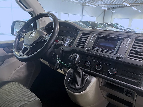 Volkswagen Transporter 9 of 15