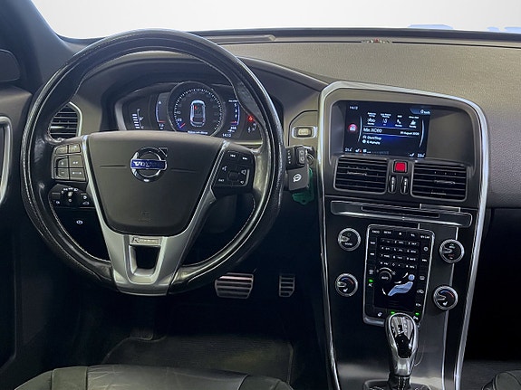 Volvo XC60 9 of 17