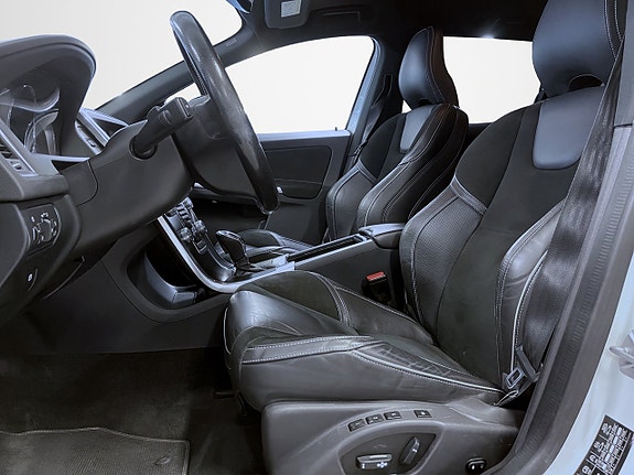 Volvo XC60 6 of 17