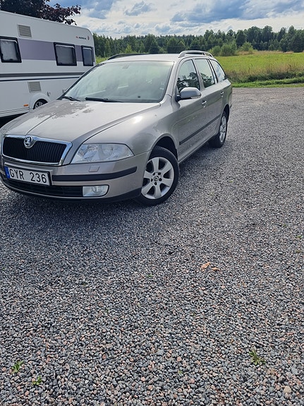 Skoda Octavia 4 of 10