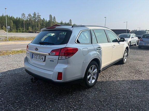 Subaru Outback 4 of 5