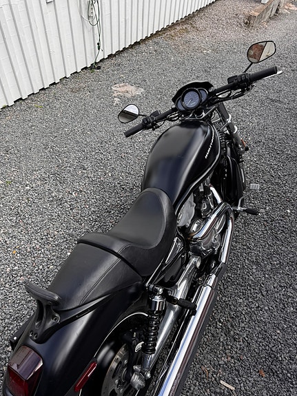 Harley-Davidson VRSCB V-Rod 3 of 4