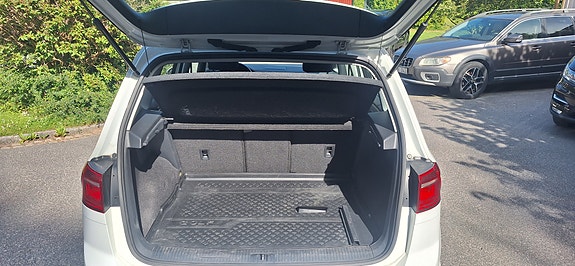 Volkswagen Golf Sportsvan 4 of 11