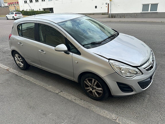 Opel Corsa 2 of 6
