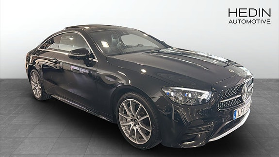 Mercedes-Benz E220 2 of 9