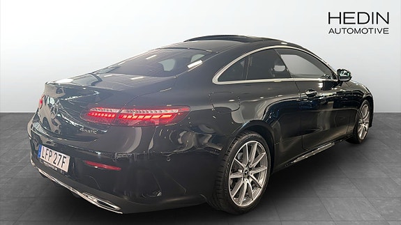 Mercedes-Benz E220 3 of 9