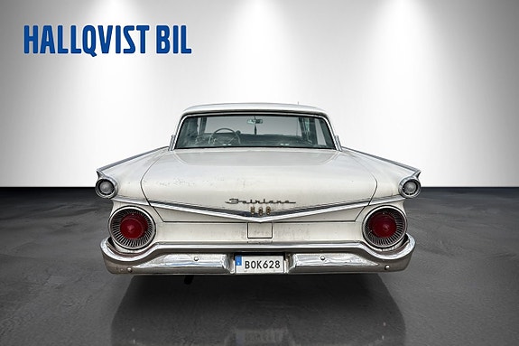 Ford Galaxie 6 of 21