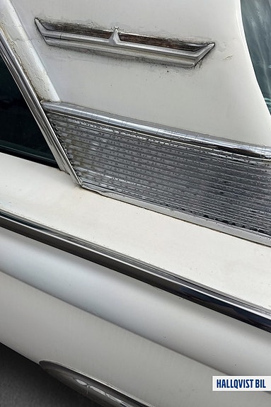 Ford Galaxie 17 of 21
