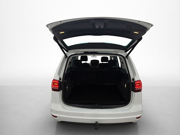 Volkswagen Sharan 9 of 30