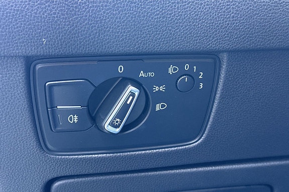 Volkswagen Passat 25 of 30
