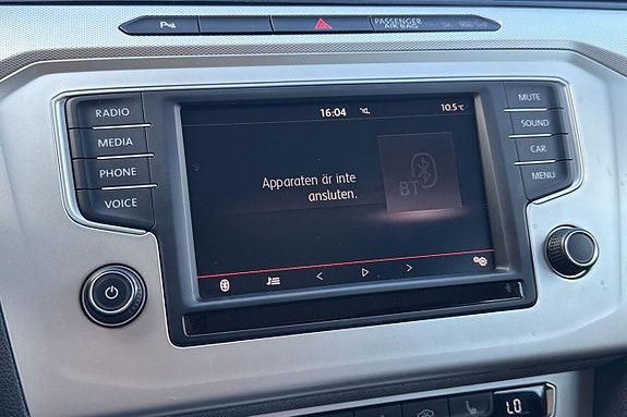 Volkswagen Passat 14 of 30
