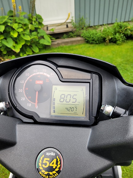 Aprilia Sr50 4 of 5