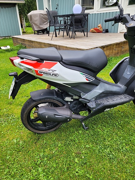 Aprilia Sr50 3 of 5