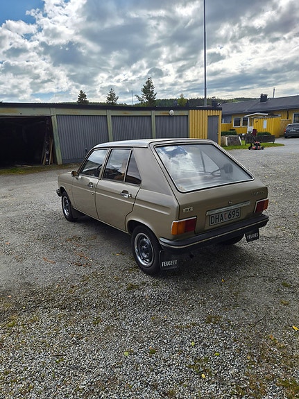 Peugeot 104 4 of 6