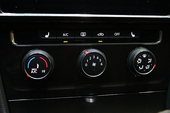 Volkswagen Golf I 21 of 26