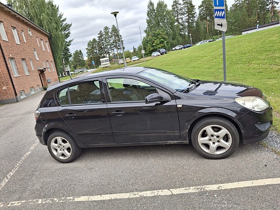 Opel Astra 4 of 11