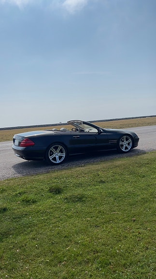 Mercedes-Benz SL500 2 of 4